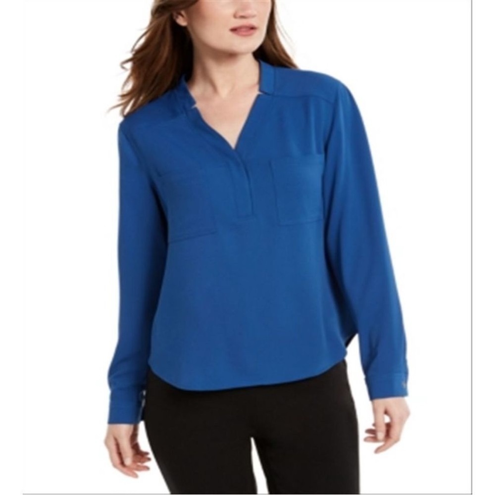Nine West Women's Size Small V-Neck Blouse 2 Chest Pocket Blue Long Sleeve Notch